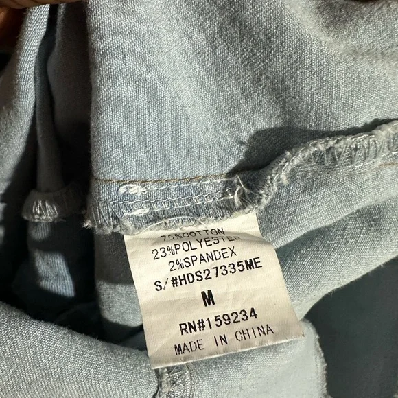 HOT& DELICIOUS DENIM KNOTTED SHORT SKIRT SIZE MEDIUM - Picture 7 of 8